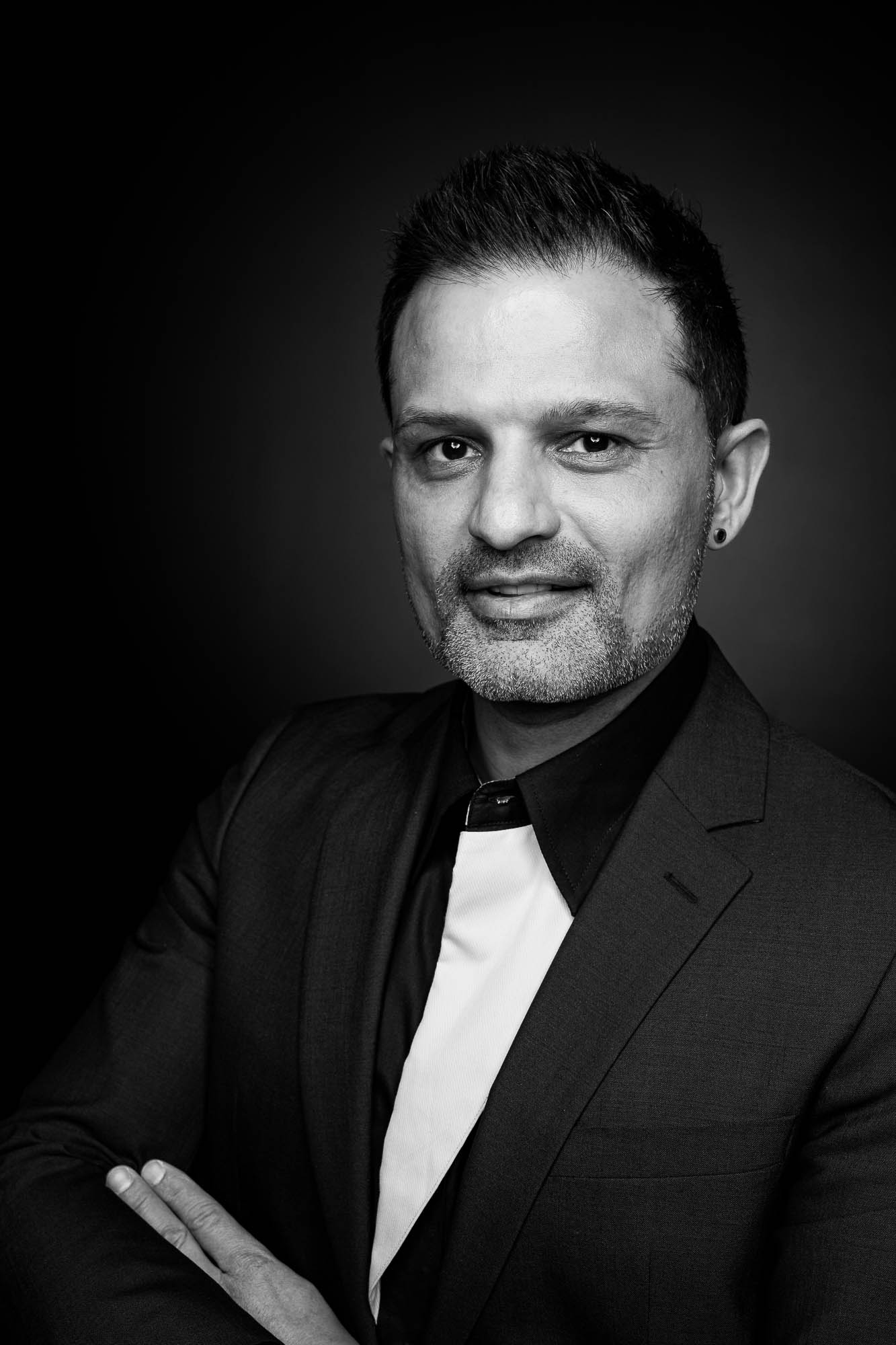 Export x3 Headshot  06153 Dez 01 2019 Headshot  Miro Nicole Nadine